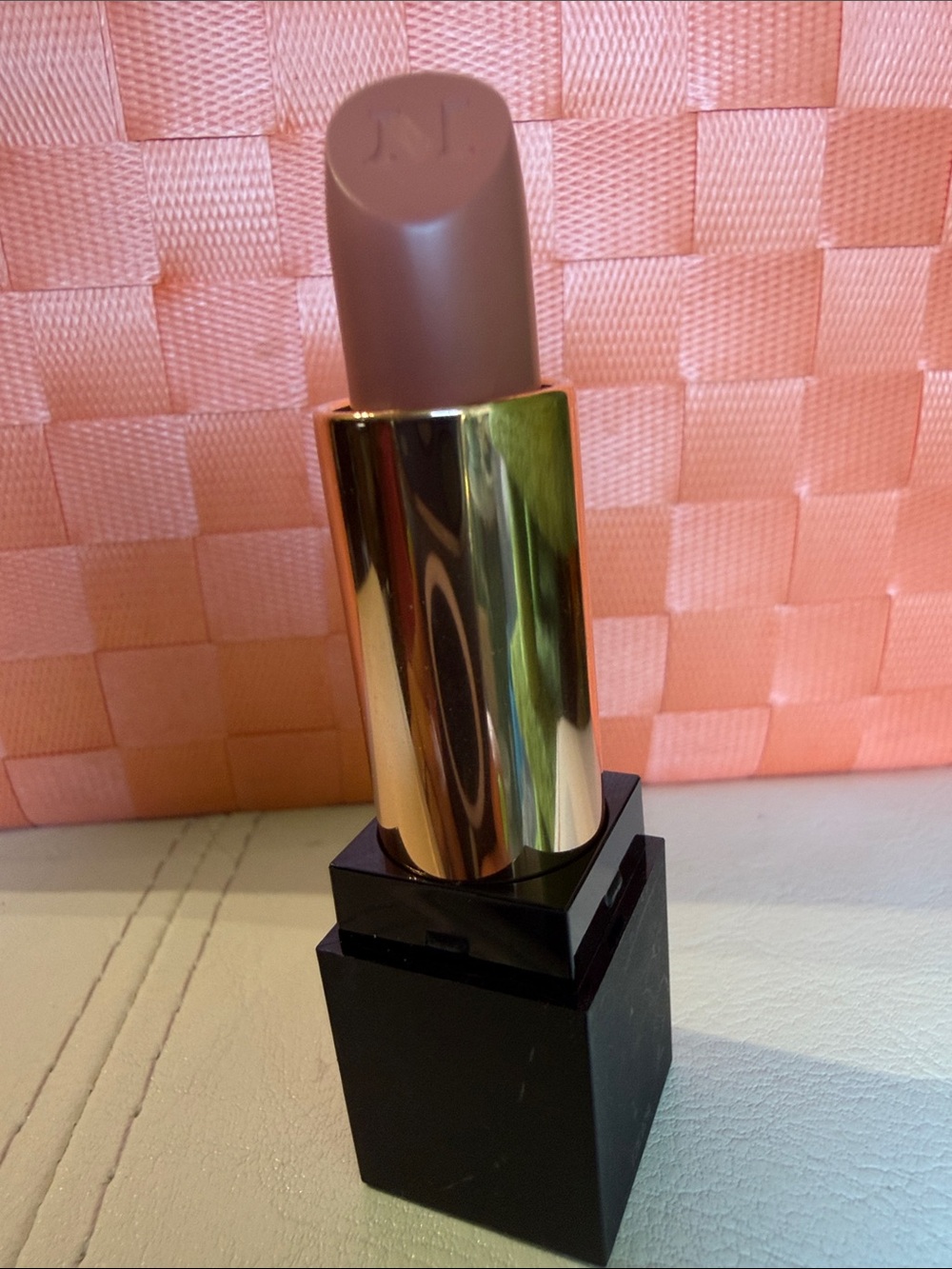Morphe Luxury Neutral Pink Lipstick — Kissy Face